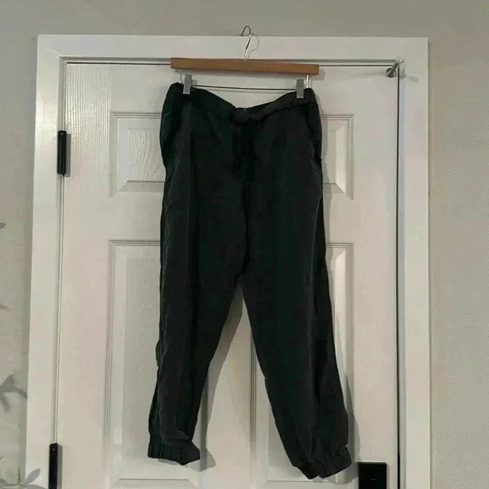 ON THE‎ ROAD GREEN JOGGERS